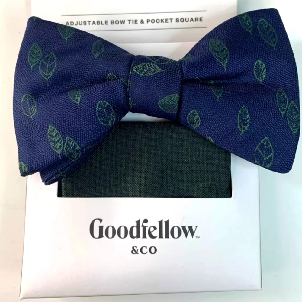 Goodfellow & Co Men's Adjustable Bow Tie & Pocket Square Set, Navy/Green